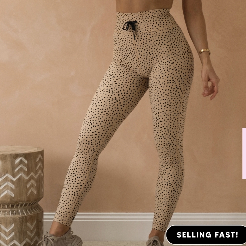 White Fox Boutique x Sarah's Day-Speckle Leggings